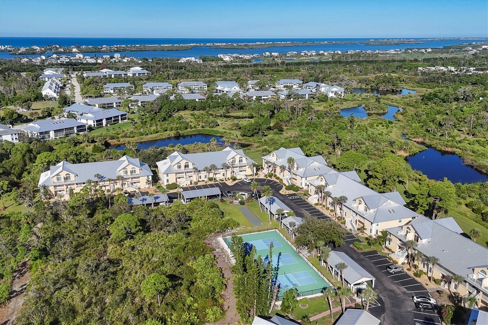SANCTUARY GOLDEN TEE PH 04 - Residential