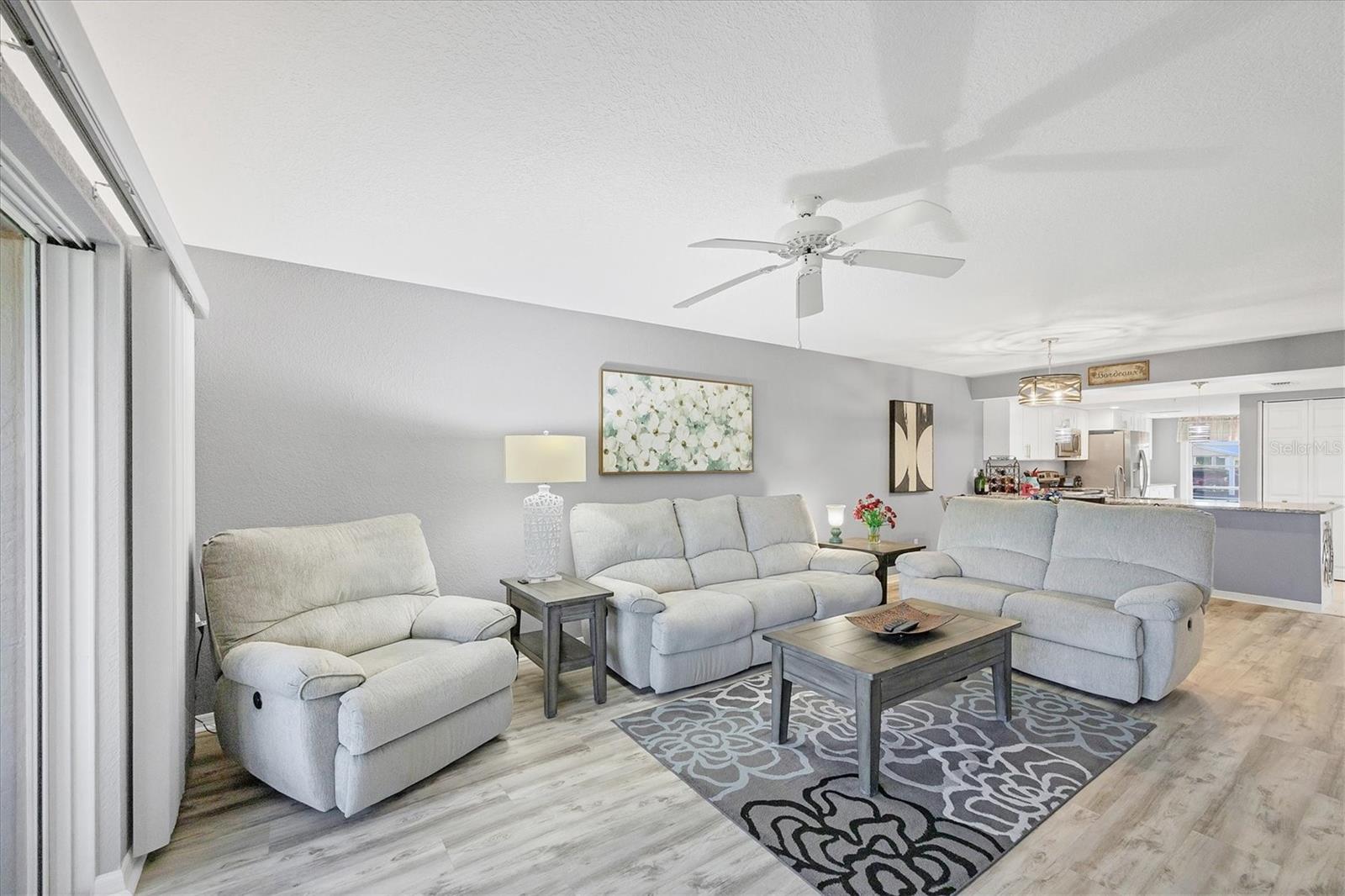 SANCTUARY GOLDEN TEE PH 04 - Residential