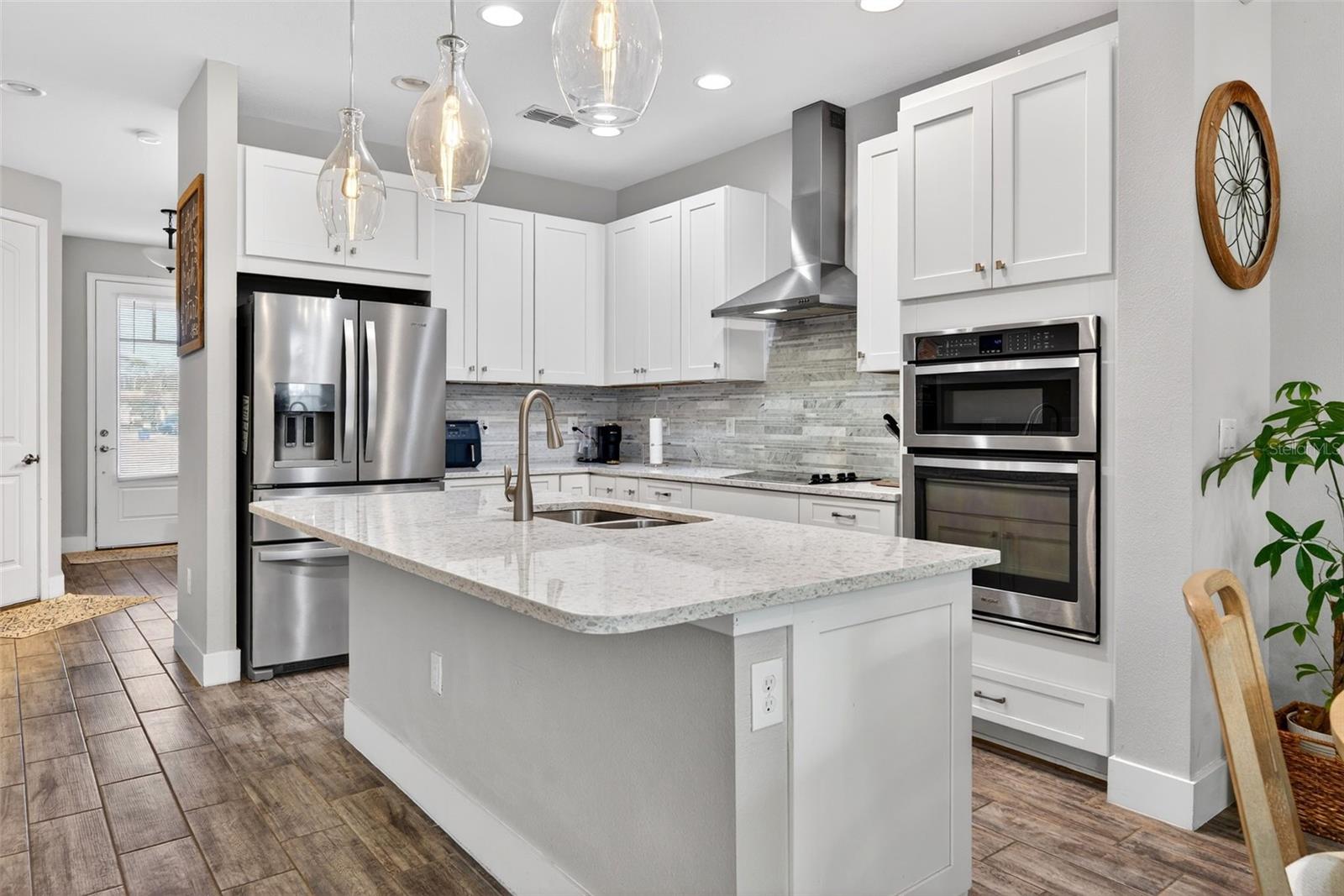 ENCLAVE/FRST LAKES - Residential