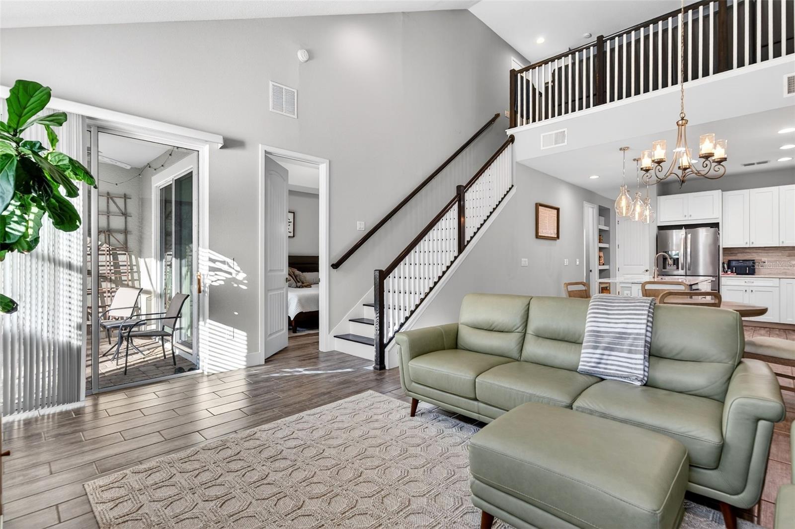 ENCLAVE/FRST LAKES - Residential