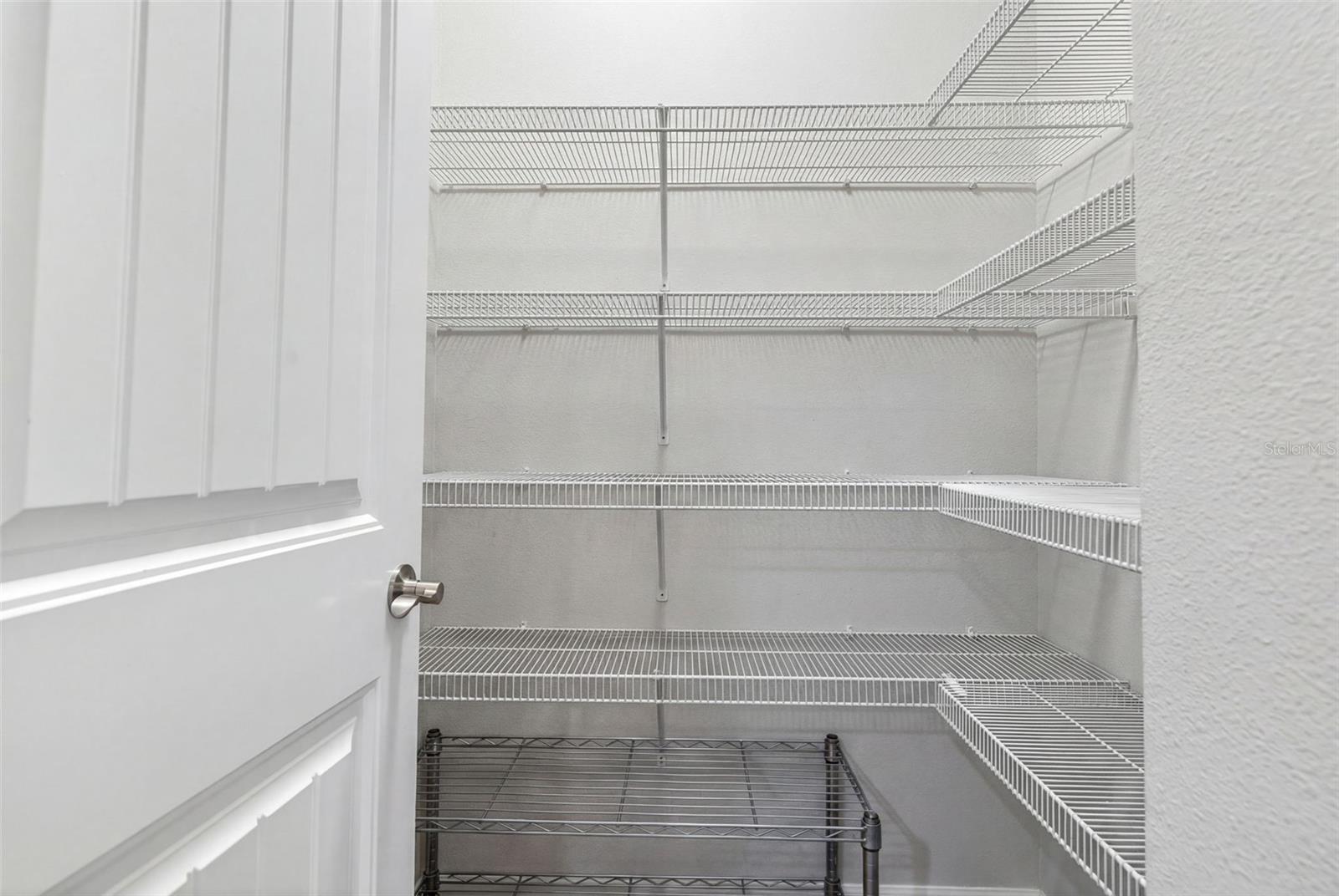 ENCLAVE/FRST LAKES - Residential