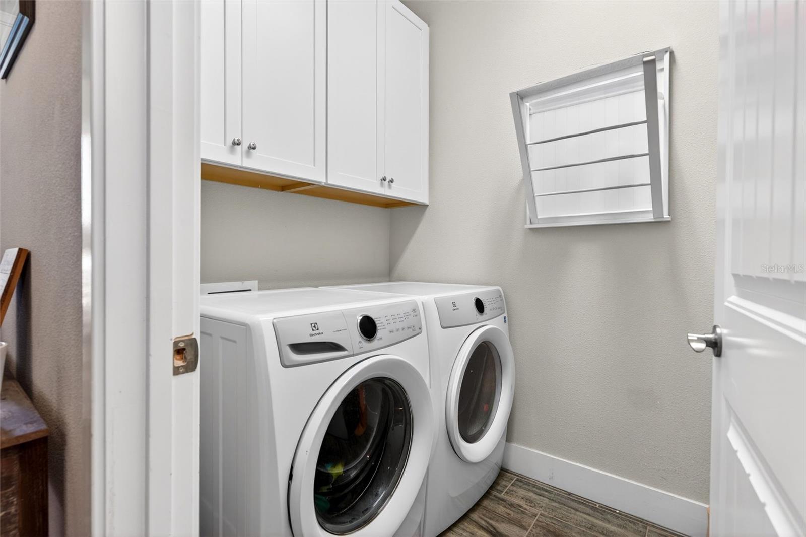 ENCLAVE/FRST LAKES - Residential