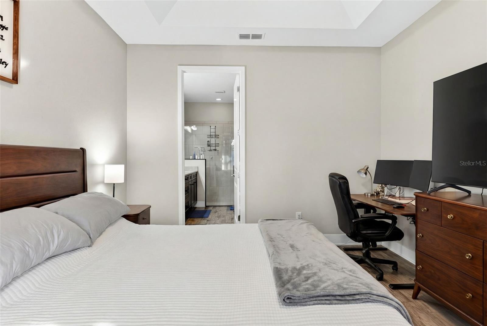 ENCLAVE/FRST LAKES - Residential