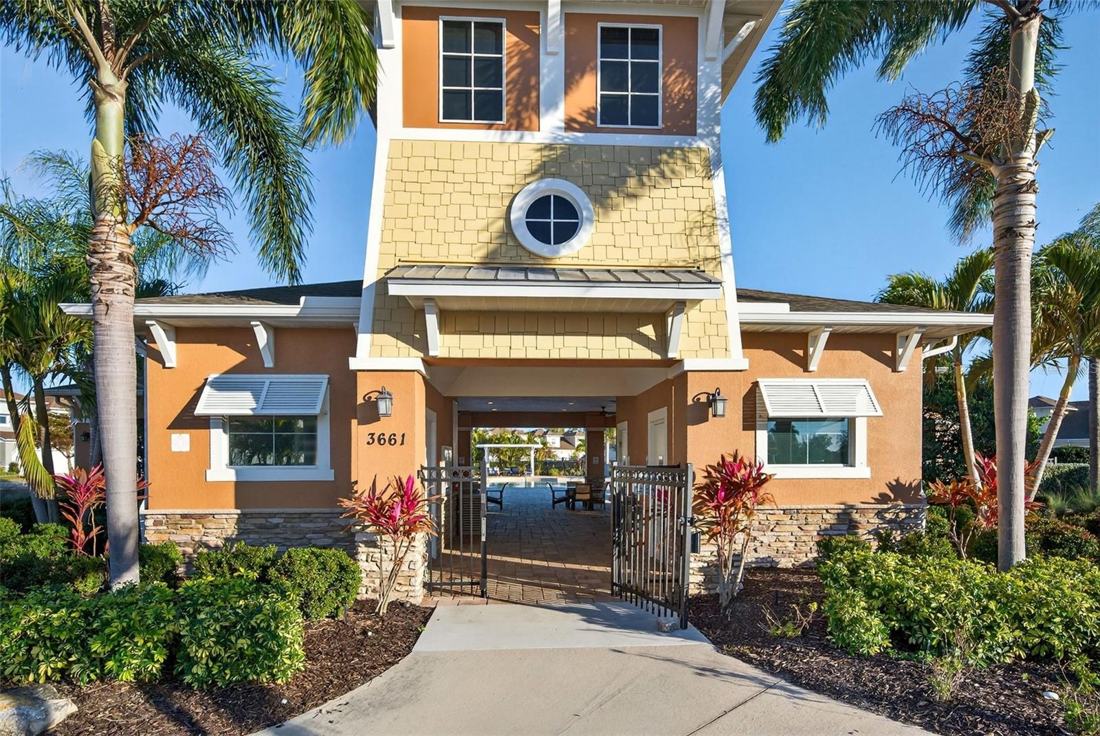 ENCLAVE/FRST LAKES - Residential