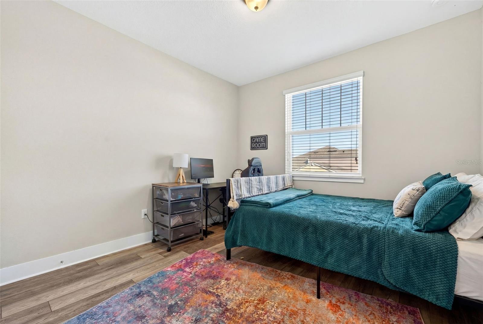 ENCLAVE/FRST LAKES - Residential