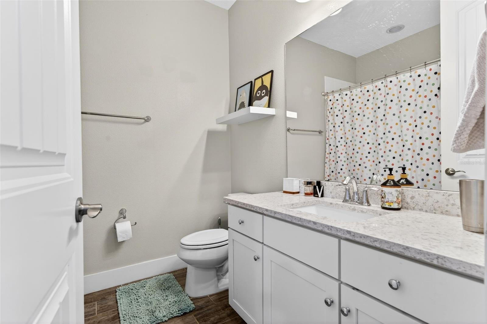 ENCLAVE/FRST LAKES - Residential