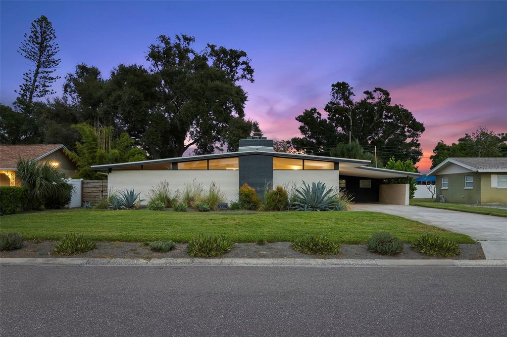 Photo of 6700 23rd Street S, St Petersburg, FL 33712 (MLS # TB8445476)