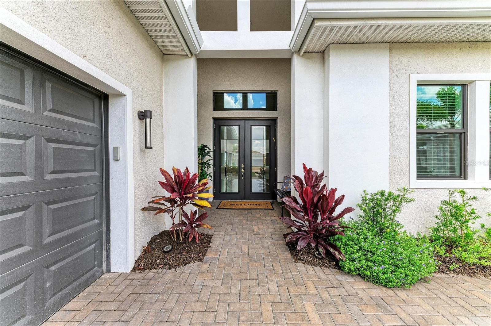 4915 KIVA CIRCLE