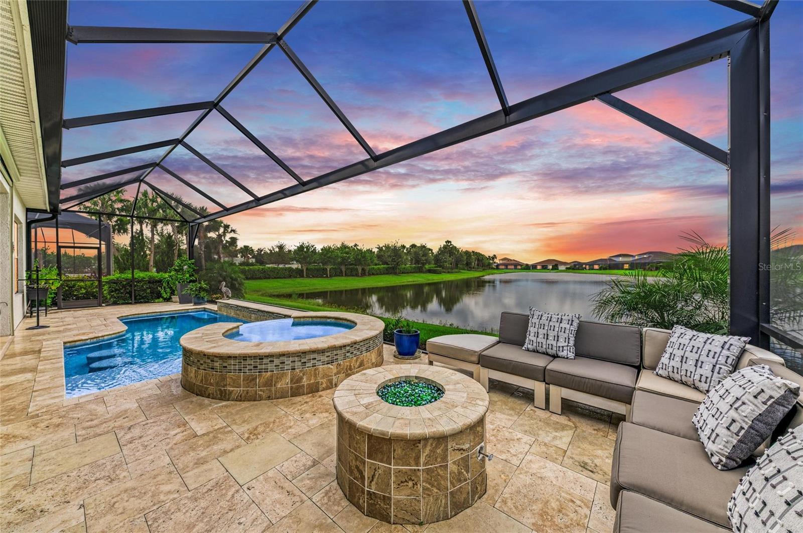 4915 KIVA CIRCLE