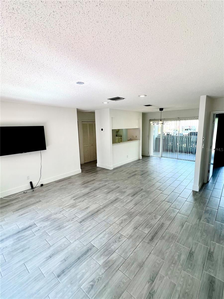 EAST LAKE WOODLANDS CLUSTER HOMES - Residential Lease