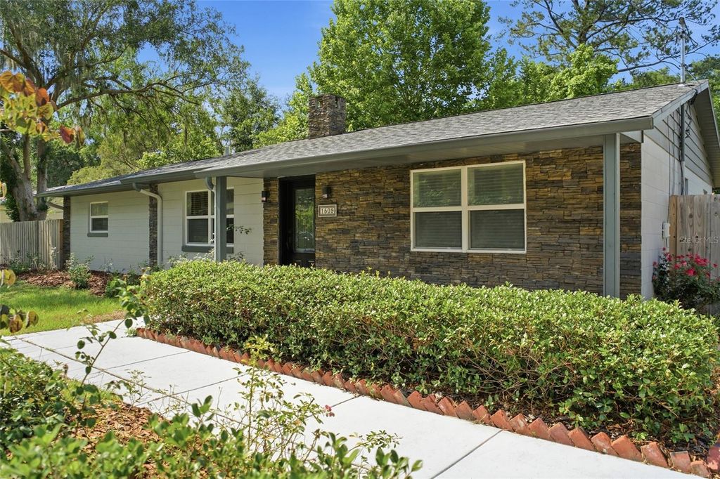 Photo of 1509 NE 31st Place, Ocala, FL 34479 (MLS # TB8511756)