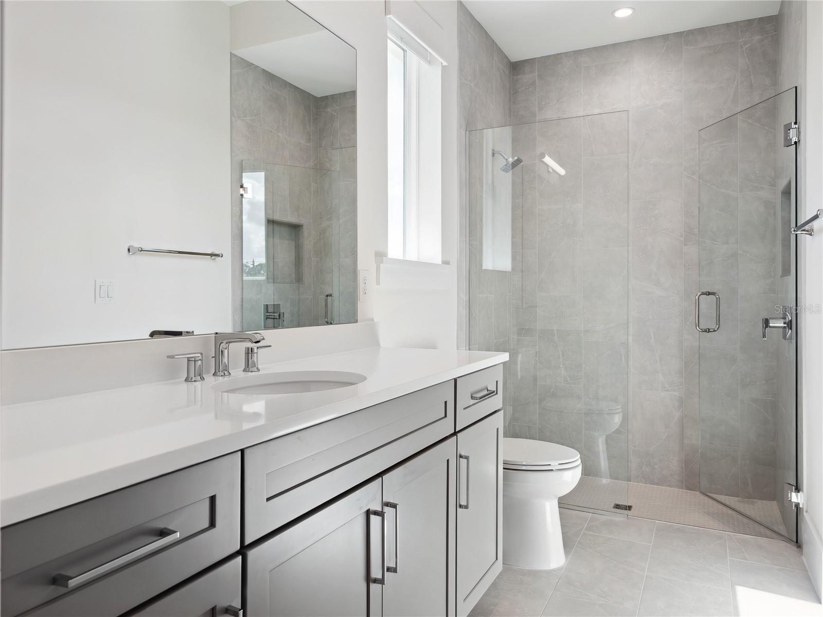 LAKE SHEEN SOUND - Residential