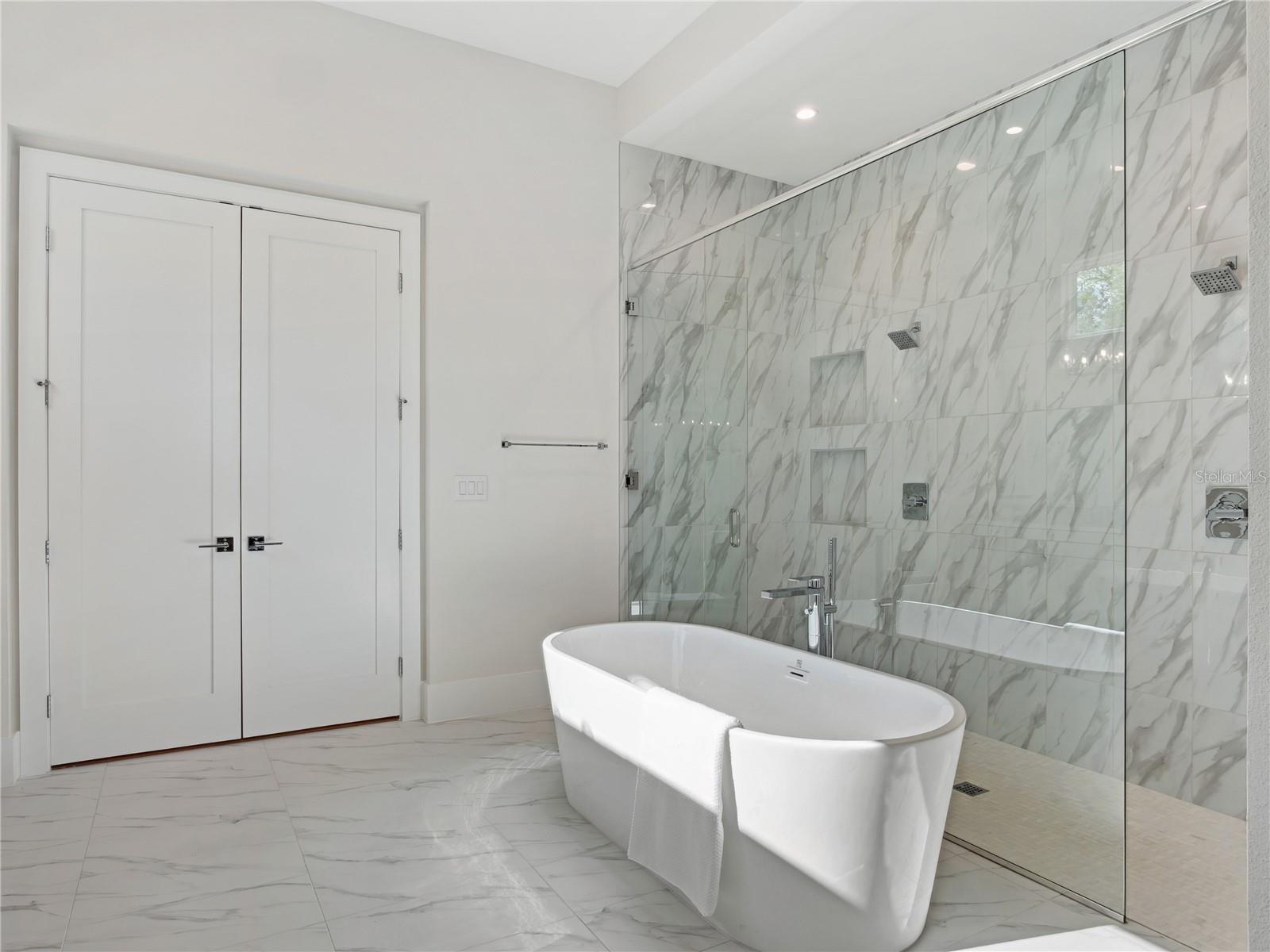 LAKE SHEEN SOUND - Residential