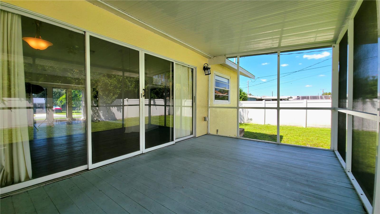 SOUTH VENICE - Residential Lease