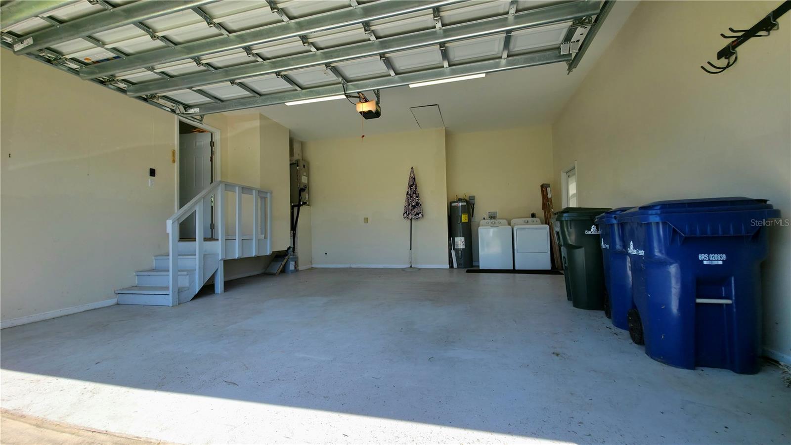 SOUTH VENICE - Residential Lease