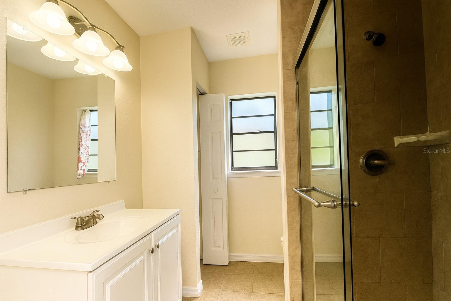SOUTH VENICE - Residential Lease