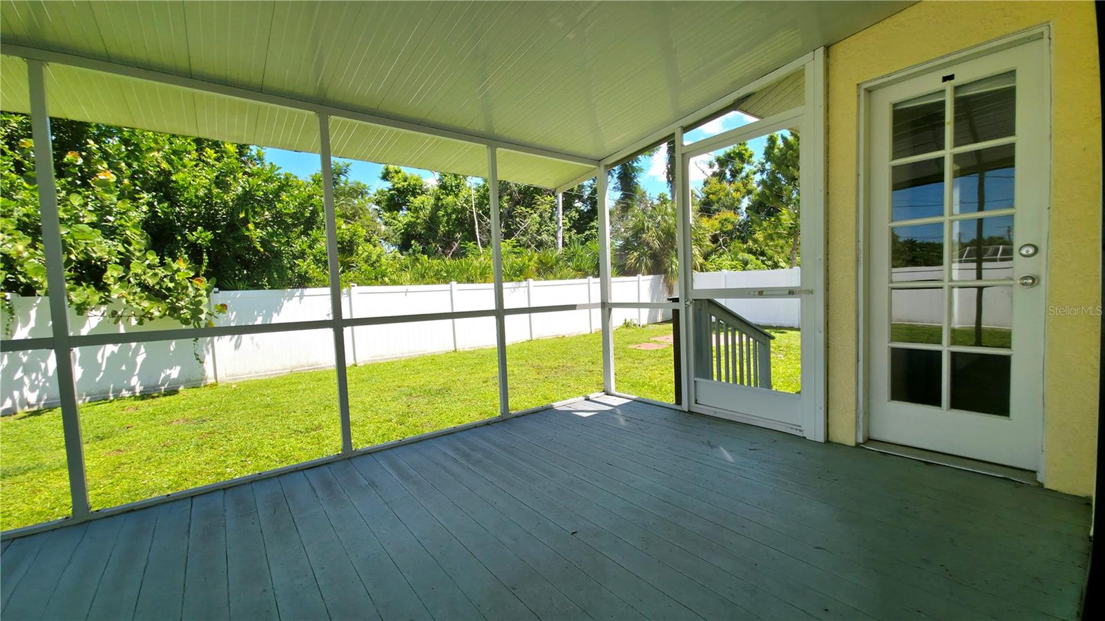 SOUTH VENICE - Residential Lease