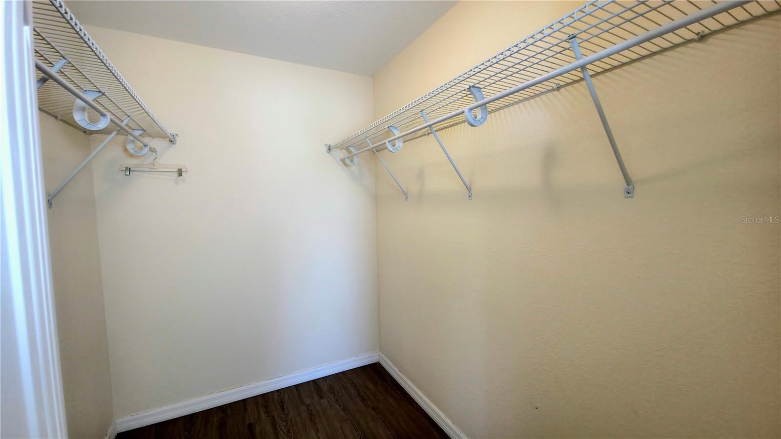 SOUTH VENICE - Residential Lease