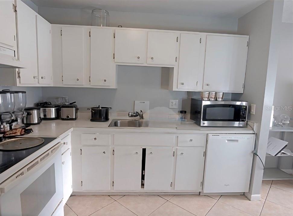 HUNTINGTON ON GREEN CONDO - Residential Lease