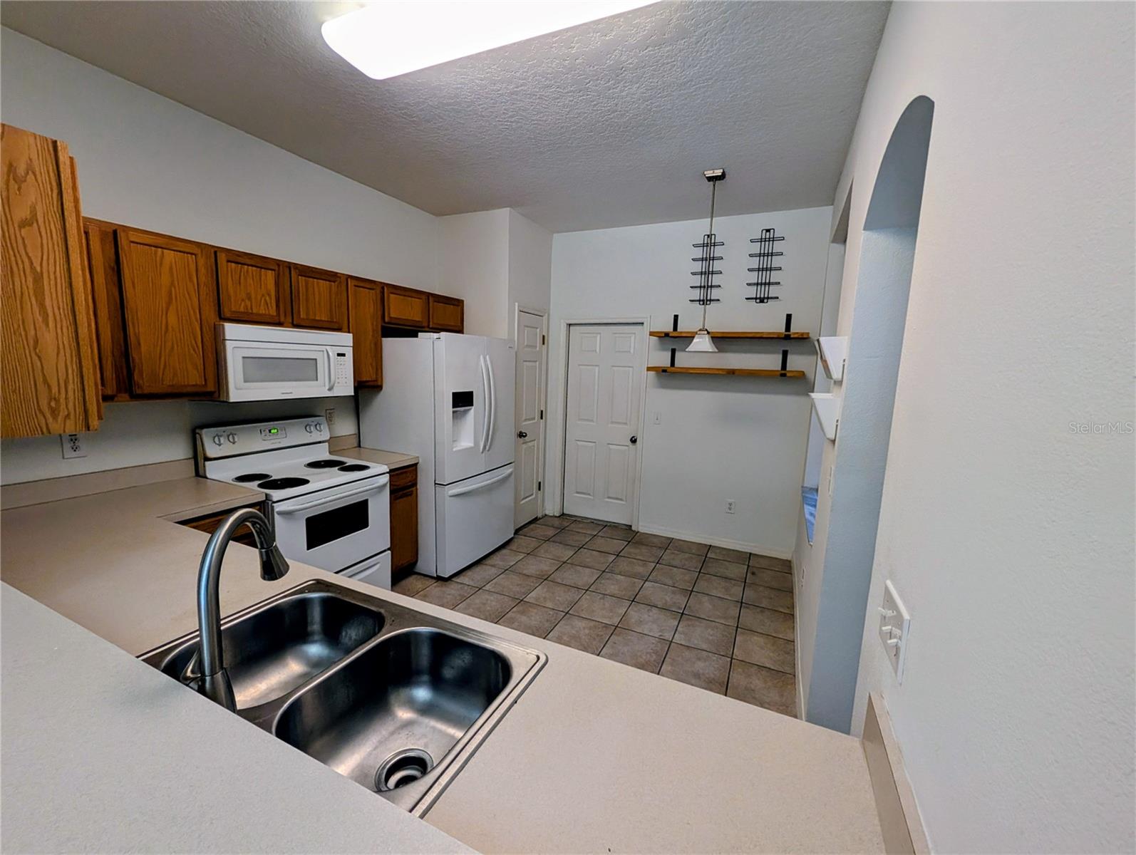 CHELSEA MANOR - Residential