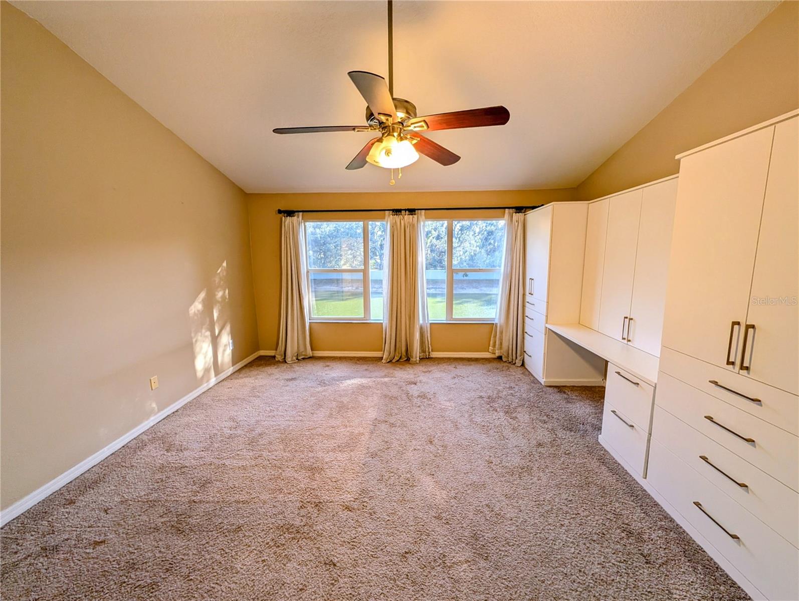 CHELSEA MANOR - Residential