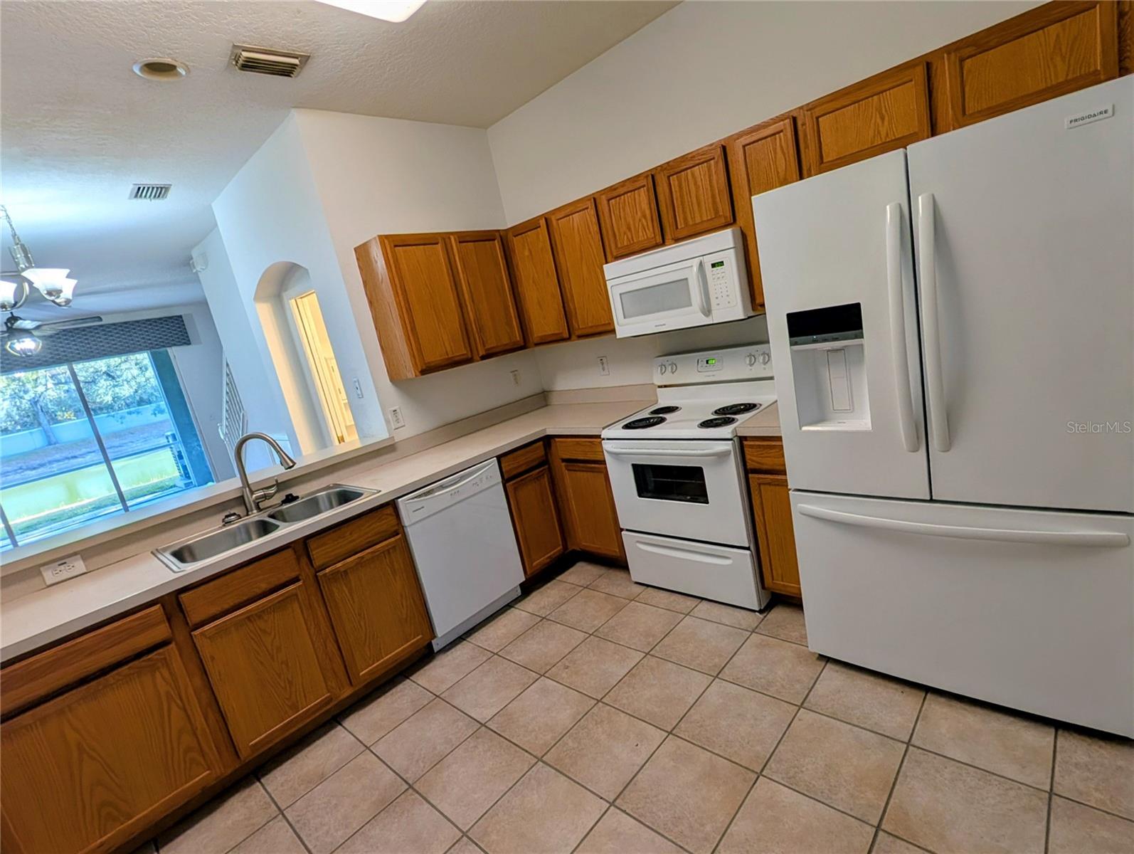 CHELSEA MANOR - Residential