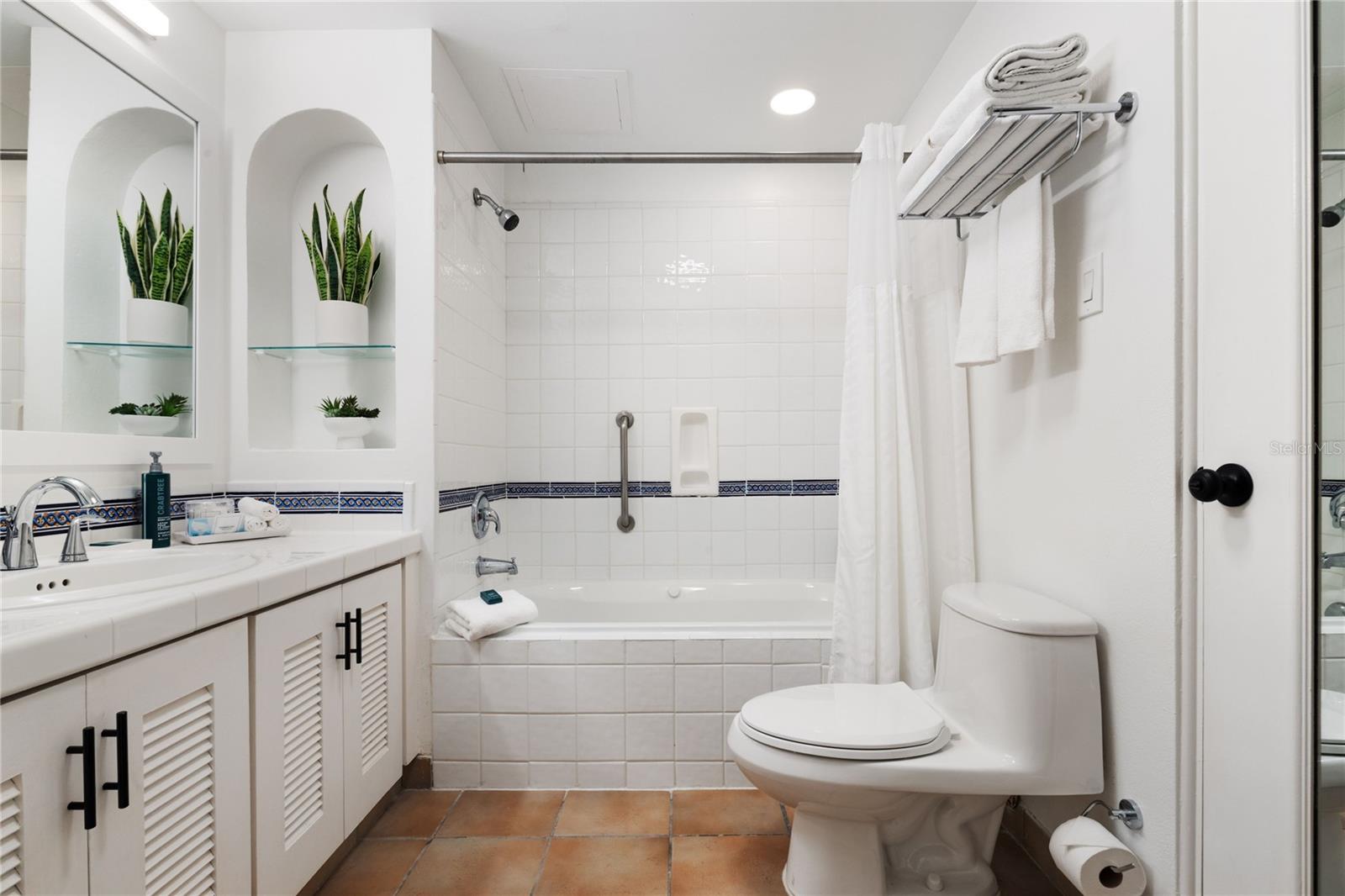 LAS CASITAS VILLAGE - Residential