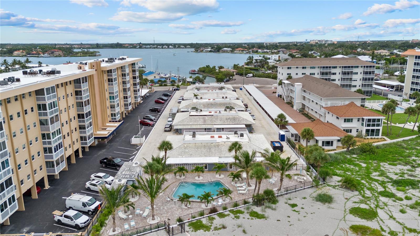 1205 TARPON CENTER DRIVE E2