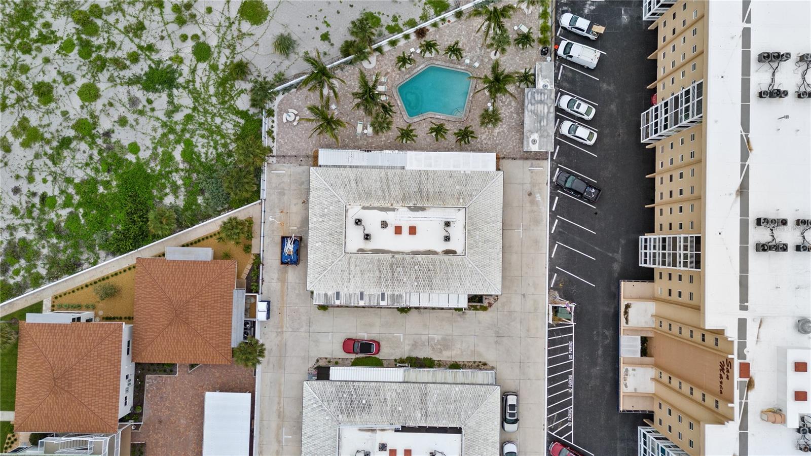 1205 TARPON CENTER DRIVE E2