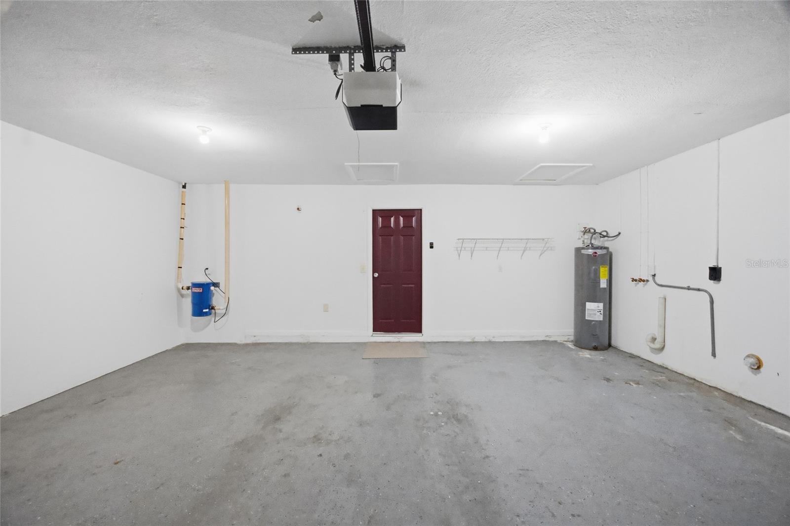 CREEK WOODS A COND IN IMPERIALAKES - Residential