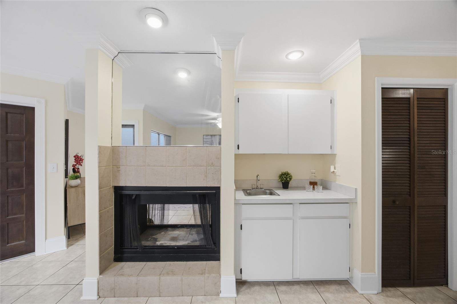 CREEK WOODS A COND IN IMPERIALAKES - Residential