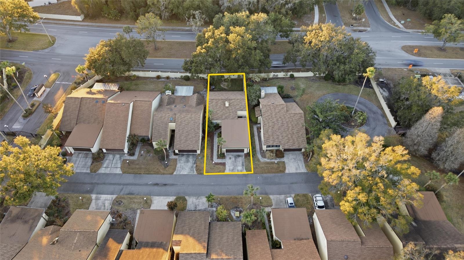 CREEK WOODS A COND IN IMPERIALAKES - Residential