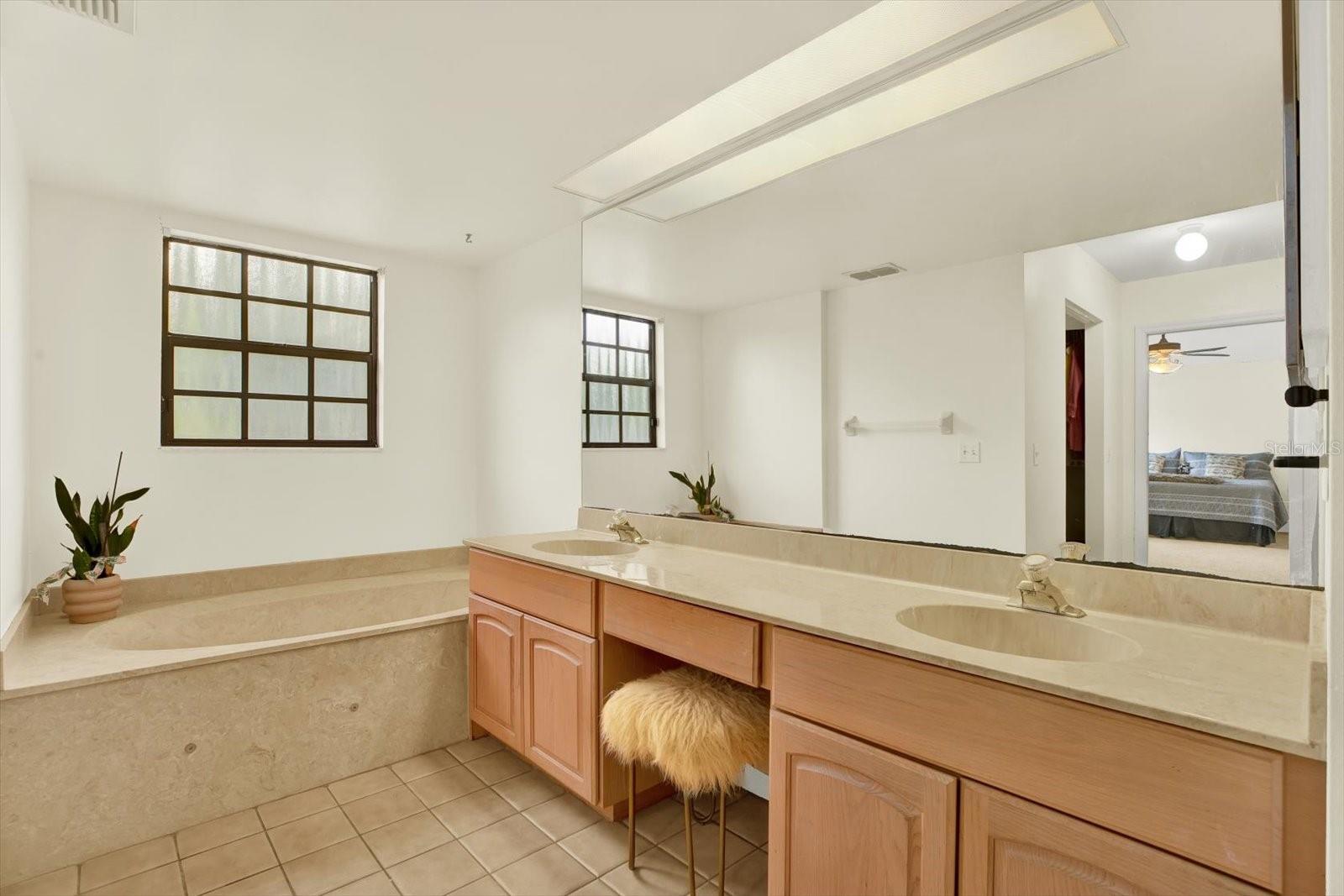 SHADOW RUN UNIT 2 - Residential