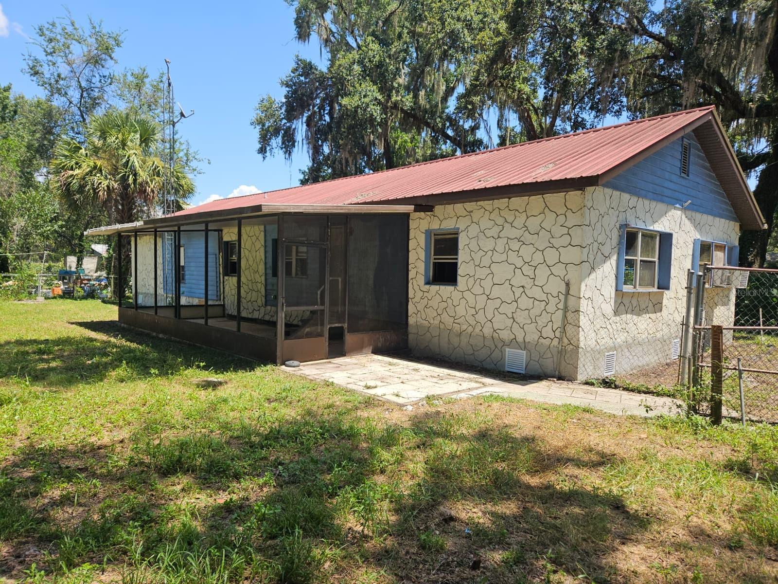 INVESTOR SPECIAL!
Located within walking distance to the lake, just 10 minutes from The Villages, and 30 minutes to Ocala, this property is nestled in a serene neighborhood near the Withlacoochee River. It presents a prime investment opportunity for those looking to renovate and flip or create a charming home of their own.
Features include a brand-new electrical panel and well water with a filtration system.
This 4-bedroom, 1-bathroom home offers endless possibilities for remodeling and value-adding. With its peaceful surroundings and excellent location, it’s a hidden gem waiting to be transformed into a profitable venture.
Don’t miss out—this is a CASH-ONLY deal, perfect for serious investors!