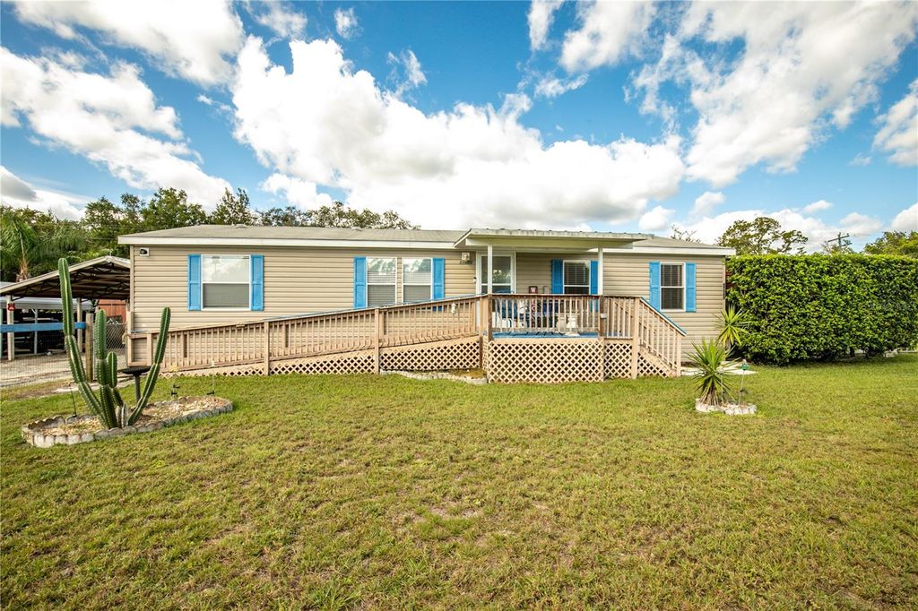 Photo of 17000 SE 251st Terrace, Umatilla, FL 32784 (MLS # G5100776)