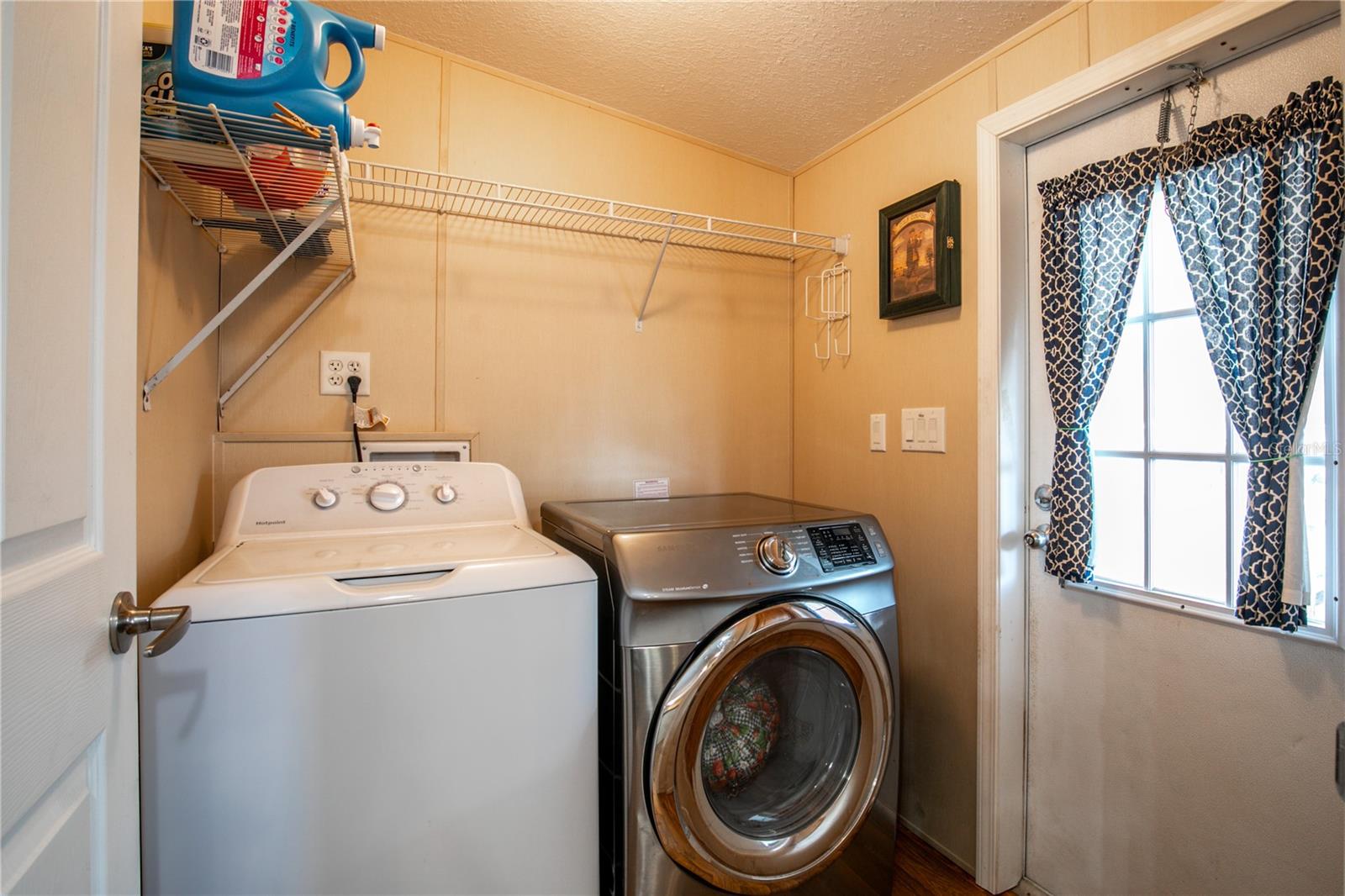 SANDY ACRES ESTATE - Residential