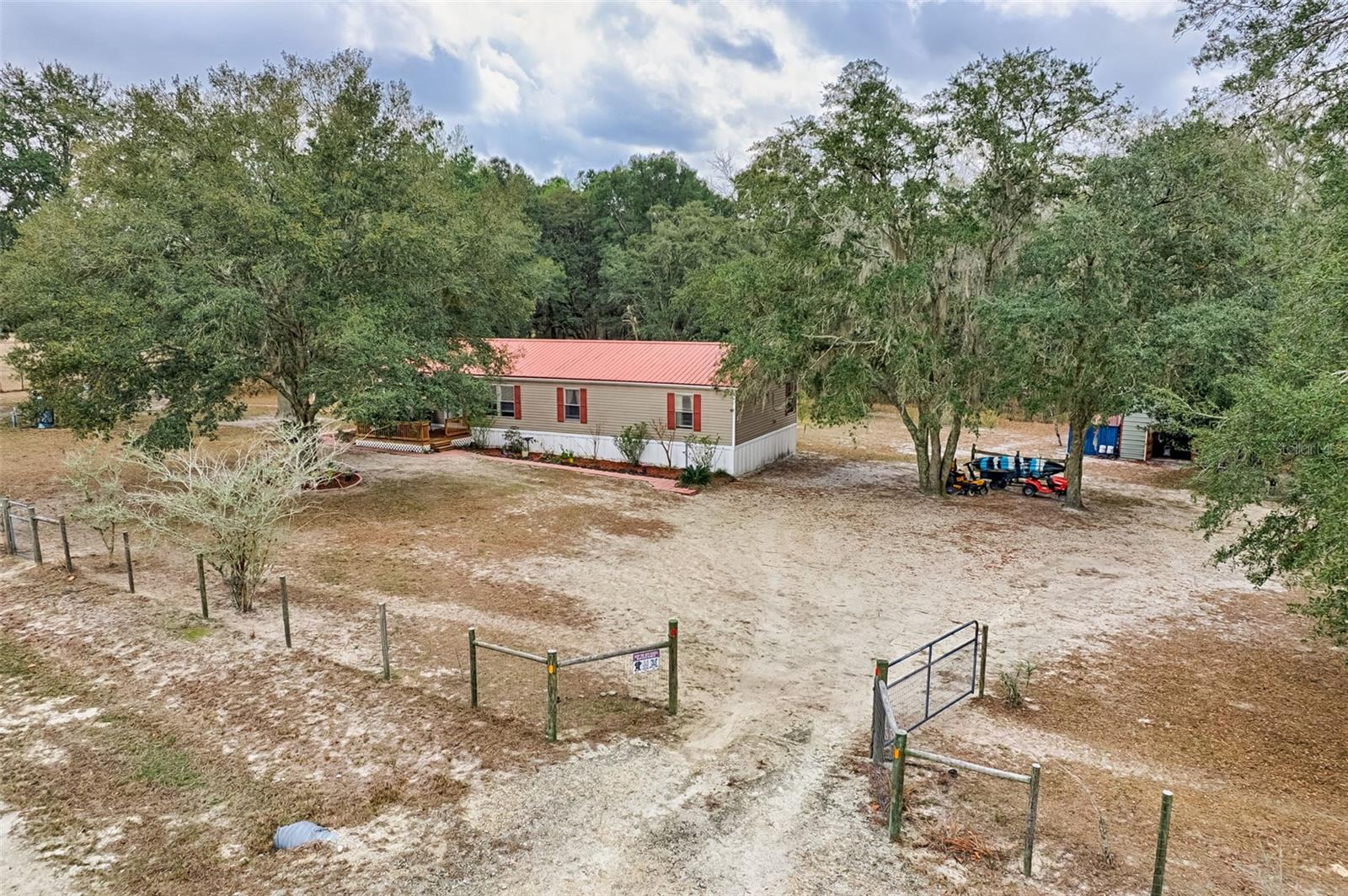 TRIPLE CROWN FARMS - Residential