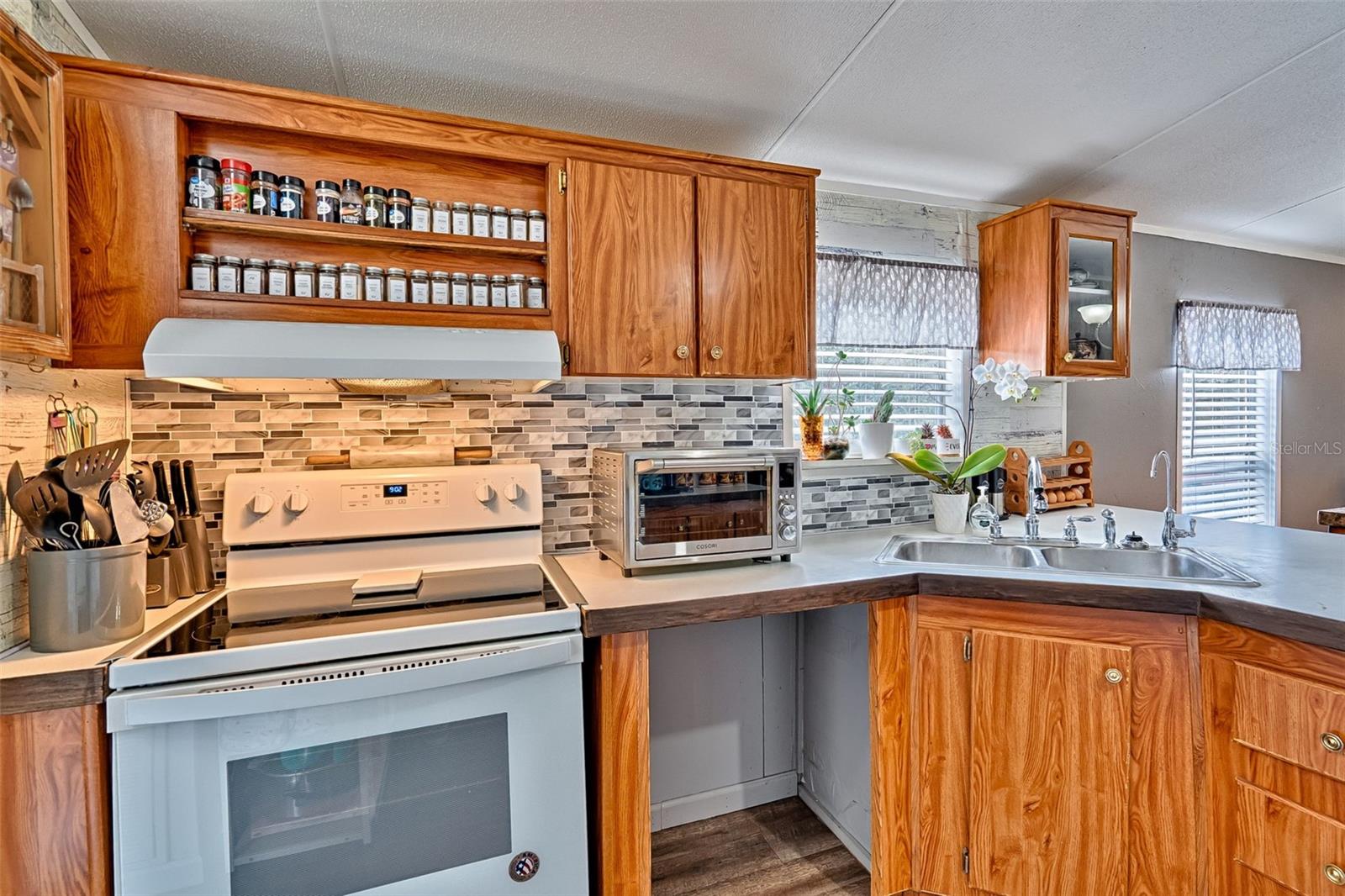 TRIPLE CROWN FARMS - Residential