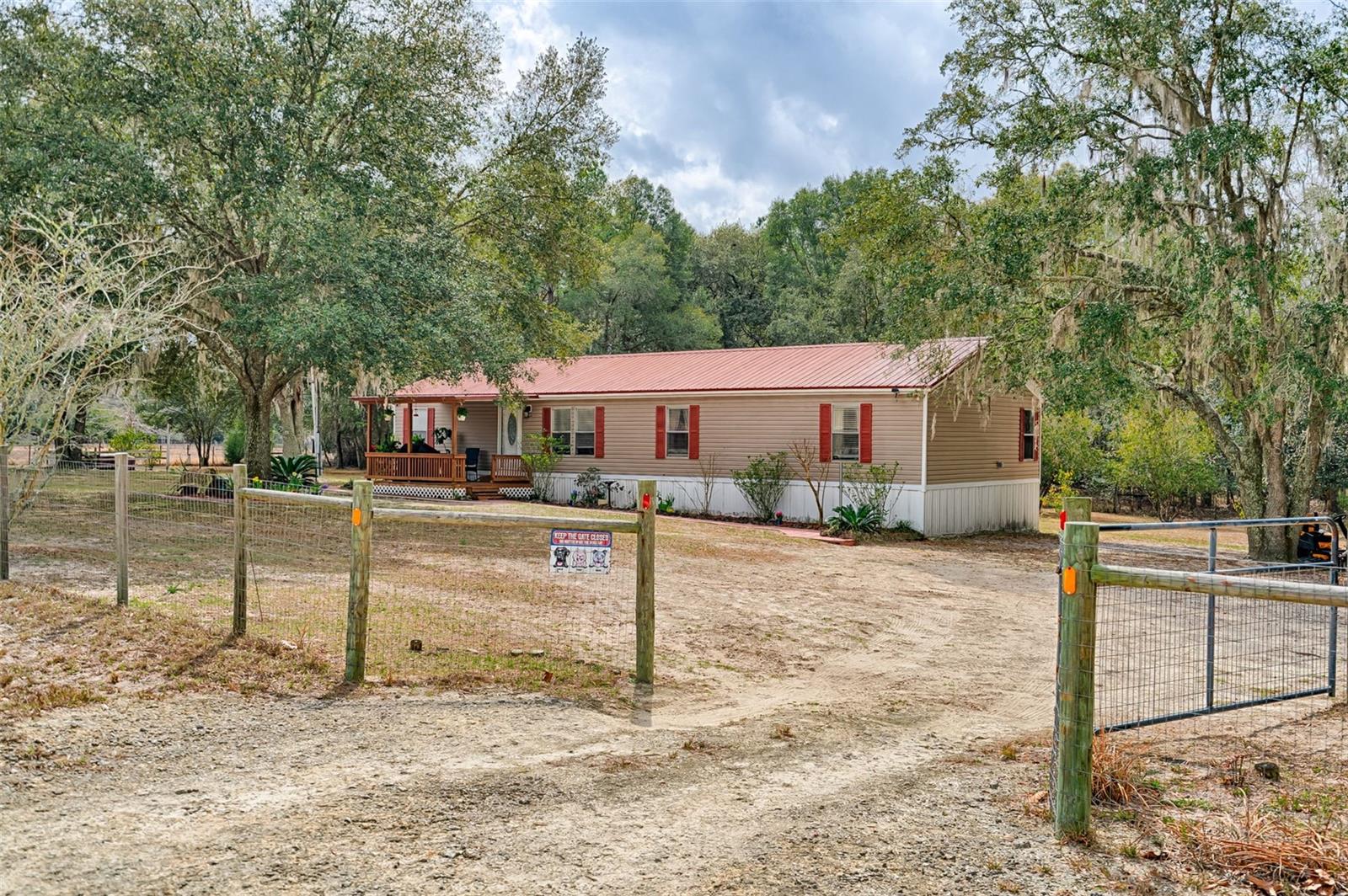 TRIPLE CROWN FARMS - Residential