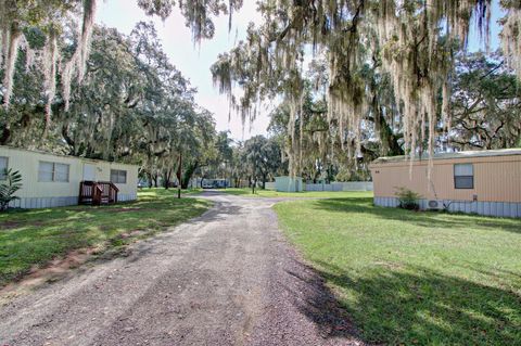 Tiny photo for 28313 Us Highway 27, Leesburg, FL 34748 (MLS # V4937792)