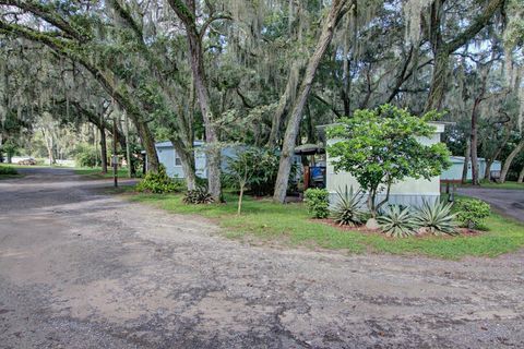 Tiny photo for 28313 Us Highway 27, Leesburg, FL 34748 (MLS # V4937792)