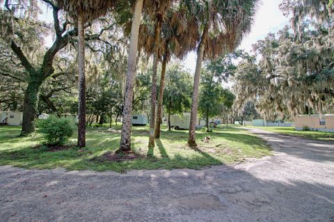 Tiny photo for 28313 Us Highway 27, Leesburg, FL 34748 (MLS # V4937792)