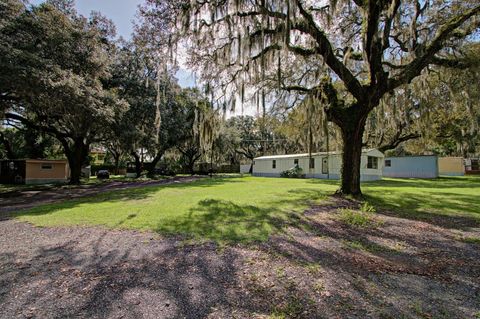 Tiny photo for 28313 Us Highway 27, Leesburg, FL 34748 (MLS # V4937792)