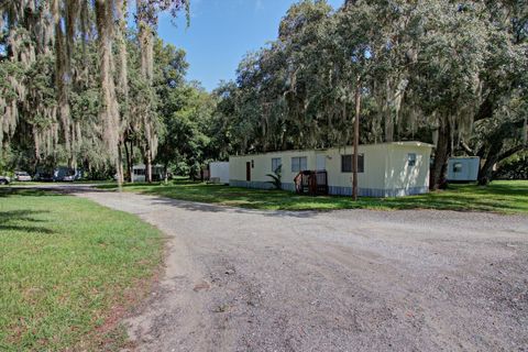 Tiny photo for 28313 Us Highway 27, Leesburg, FL 34748 (MLS # V4937792)