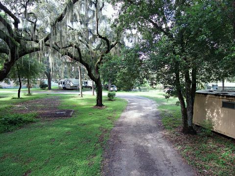 Tiny photo for 28313 Us Highway 27, Leesburg, FL 34748 (MLS # V4937792)