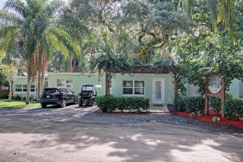 Tiny photo for 28313 Us Highway 27, Leesburg, FL 34748 (MLS # V4937792)