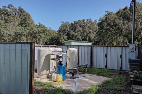 Tiny photo for 28313 Us Highway 27, Leesburg, FL 34748 (MLS # V4937792)