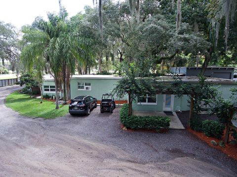 Tiny photo for 28313 Us Highway 27, Leesburg, FL 34748 (MLS # V4937792)