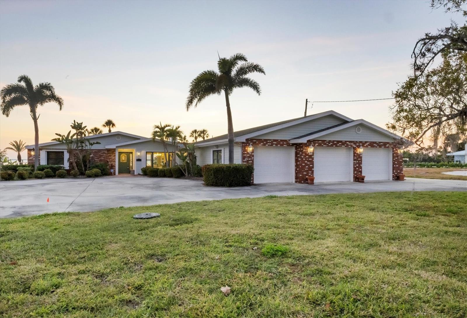 7318 WESTMORELAND DRIVE, SARASOTA, FL, 34243 1 7318 WESTMORELAND DRIVE