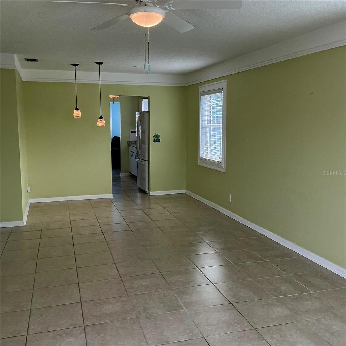 PARADISE SHORES - Residential
